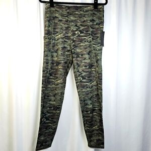 Tahari Sport  Camo leggings